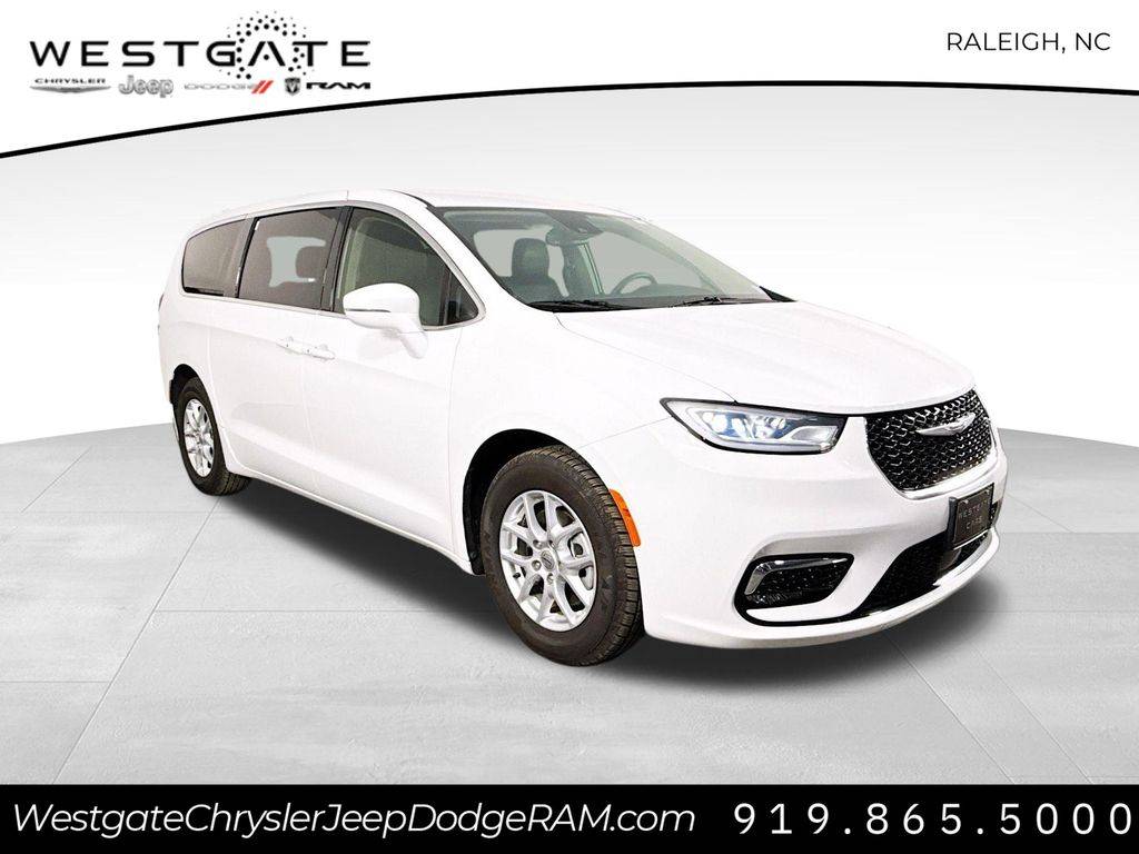 2022 Chrysler Pacifica Touring L — Minivan — 64,029 mi — Raleigh, NC