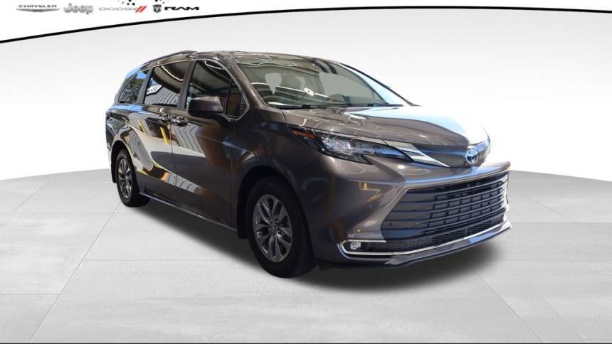 2024 Toyota Sienna XLE — Minivan — 31,292 mi — Raleigh, NC