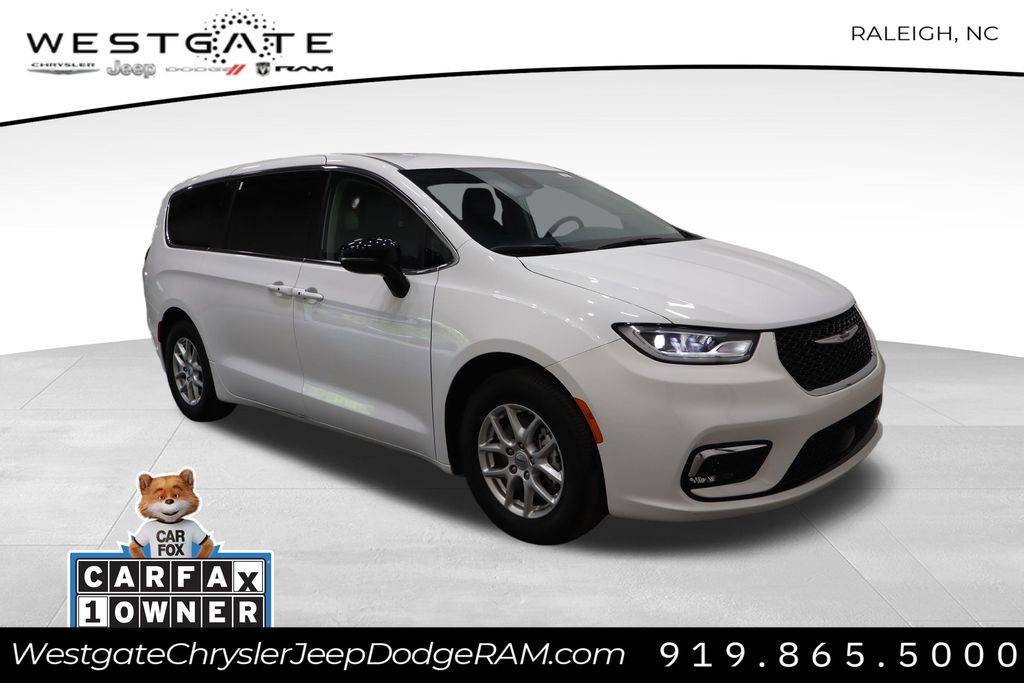 2024 Chrysler Pacifica Touring L — Minivan — 33,626 mi — Raleigh, NC