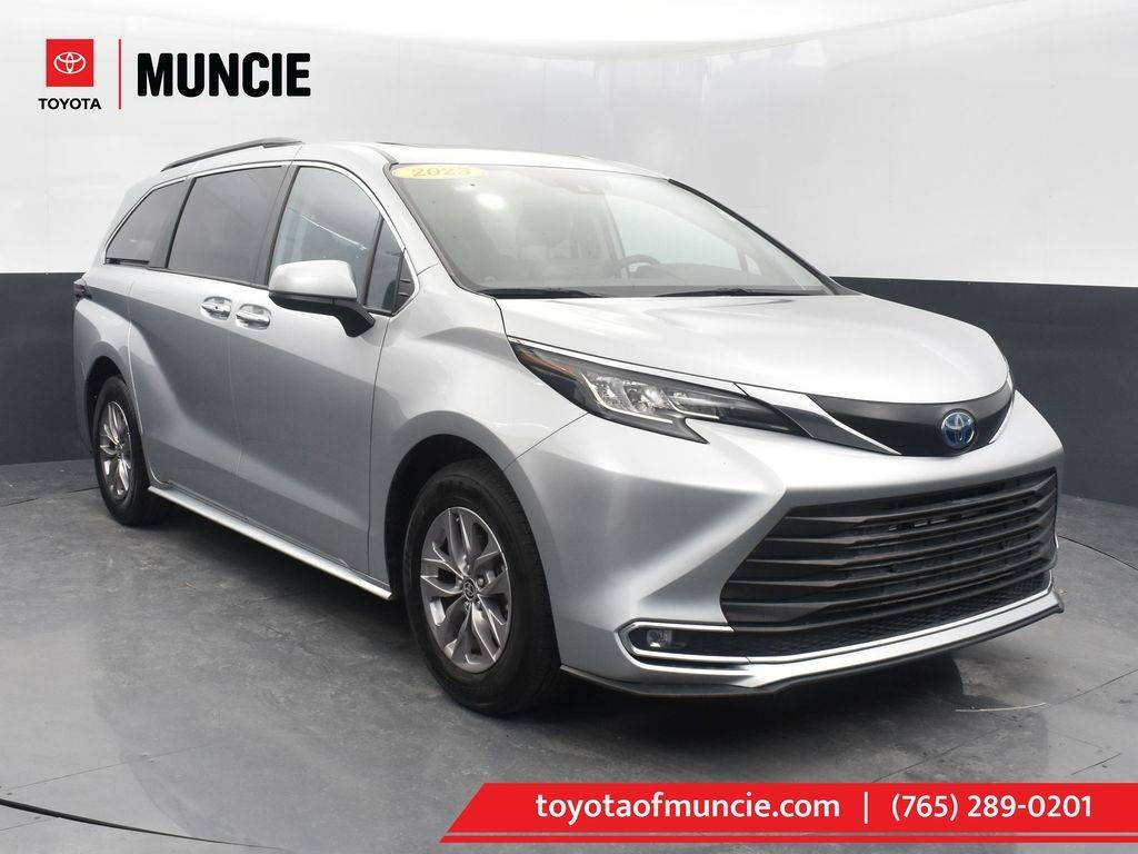 2023 Toyota Sienna XLE — Minivan — 50,414 mi — Muncie, IN