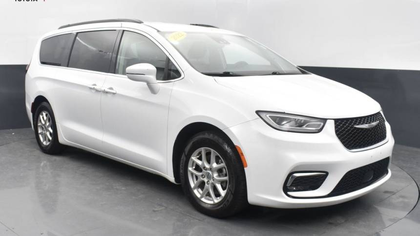 2022 Chrysler Pacifica Touring L — Minivan — 72,531 mi — Muncie, IN
