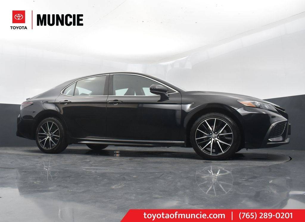 2021 Toyota Camry SE — Sedan — 90,633 mi — Muncie, IN