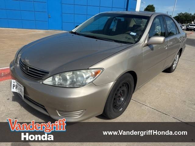 2005 Toyota Camry LE — Sedan — 211,749 mi — Arlington, TX