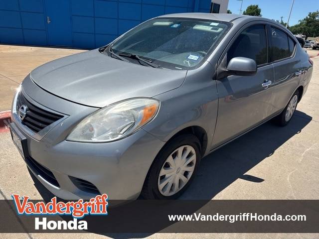 2014 Nissan Versa 1.6 SV — Sedan — 93,431 mi — Arlington, TX
