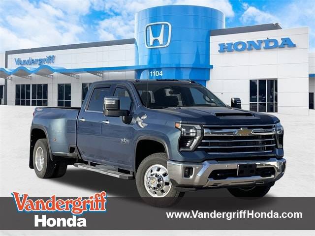 2025 Chevrolet Silverado 3500HD LTZ — Pickup Truck — 41,285 mi — Arlington, TX