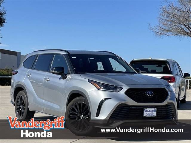 2024 Toyota Highlander LE — SUV — 29,284 mi — Arlington, TX