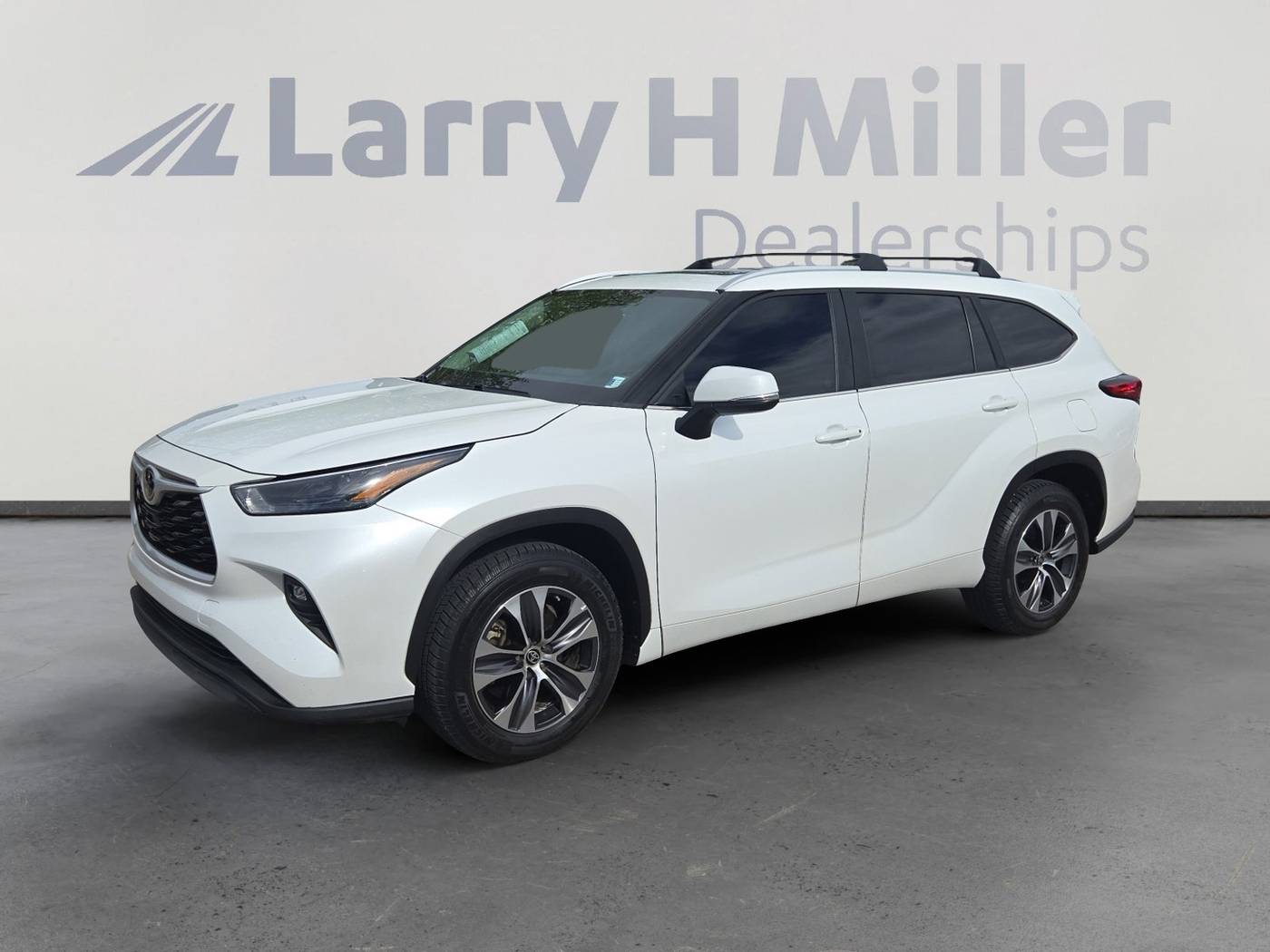 2023 Toyota Highlander XLE — SUV — 70,723 mi — Albuquerque, NM