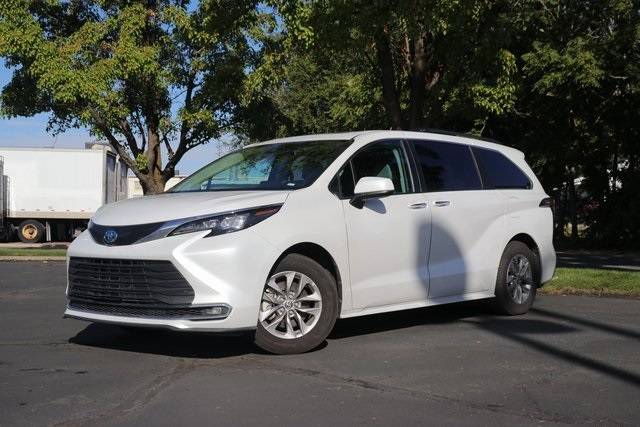 2024 Toyota Sienna XLE — Minivan — 46,352 mi — Layton, UT