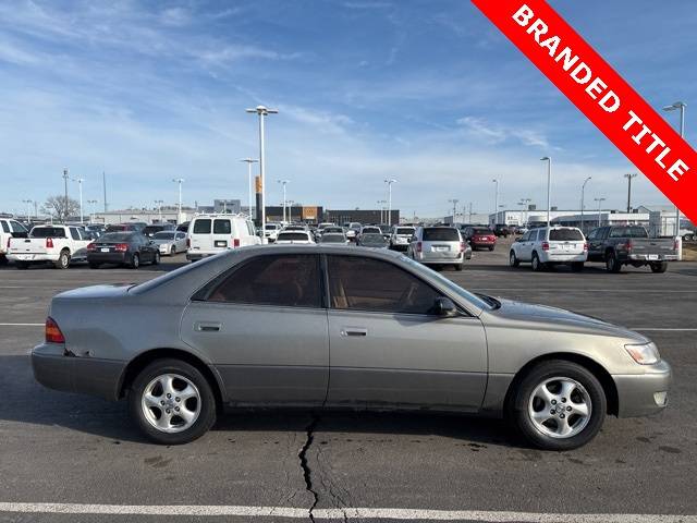 1997 Lexus ES ES 300 — Sedan — 158,712 mi — Council Bluffs, IA