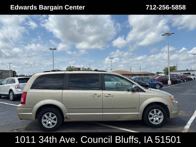 2010 Chrysler Town & Country Touring — Minivan — 109,038 mi — Council Bluffs, IA