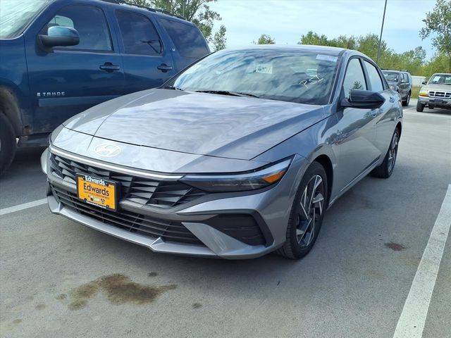 2025 Hyundai Elantra SEL Sport — Sedan — 5,657 mi — Council Bluffs, IA