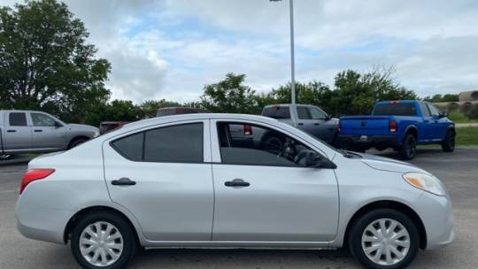2013 Nissan Versa S — Sedan — 124,704 mi — Council Bluffs, IA