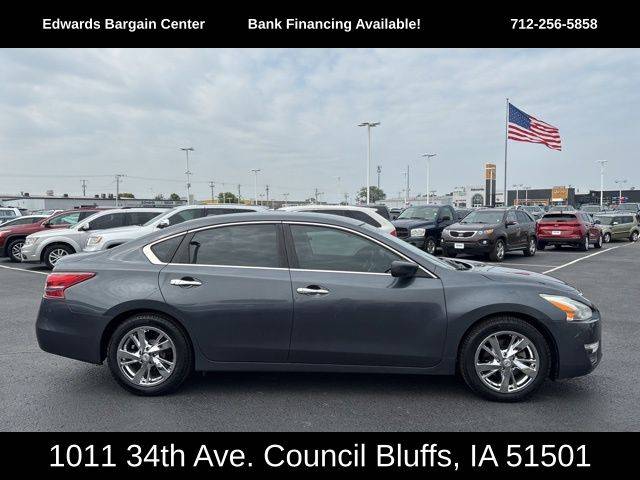 2013 Nissan Altima 2.5 SV — Sedan — 136,286 mi — Council Bluffs, IA