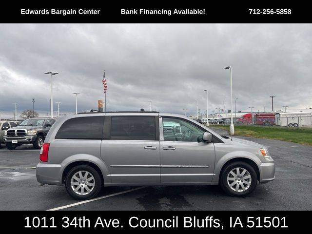 2016 Chrysler Town and Country Touring
