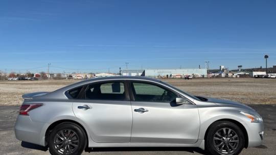 2015 Nissan Altima 2.5 S — Sedan — 120,209 mi — Council Bluffs, IA