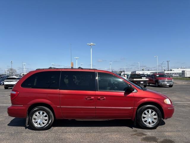 2005 Chrysler Town & Country Touring — Minivan — 179,982 mi — Council Bluffs, IA