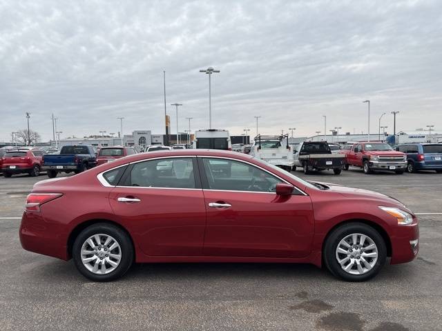2014 Nissan Altima 2.5 S — Sedan — 81,672 mi — Council Bluffs, IA