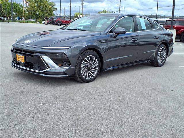 2024 Hyundai Sonata Hybrid SEL — Sedan — 8,326 mi — Council Bluffs, IA
