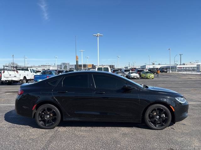 2016 Chrysler 200 S — Sedan — 129,669 mi — Council Bluffs, IA
