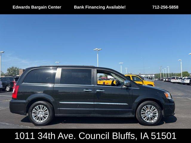 2013 Chrysler Town & Country Touring-L — Minivan — 169,538 mi — Council Bluffs, IA