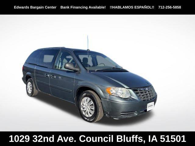 2005 Chrysler Town and Country LX