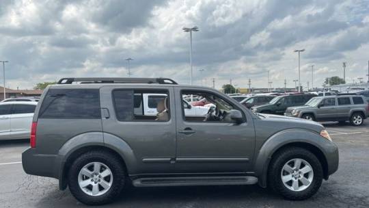 2008 Nissan Pathfinder SE