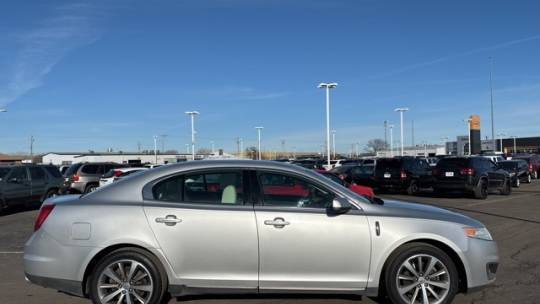 2010 Lincoln MKS Base