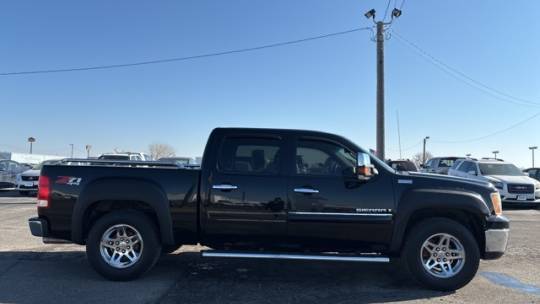 2009 GMC Sierra 1500 SLT — Pickup Truck — 202,838 mi — Council Bluffs, IA