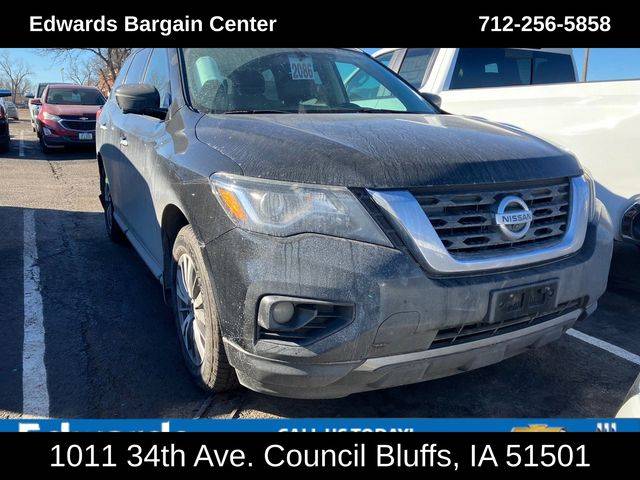 2017 Nissan Pathfinder SL — SUV — 111,762 mi — Council Bluffs, IA