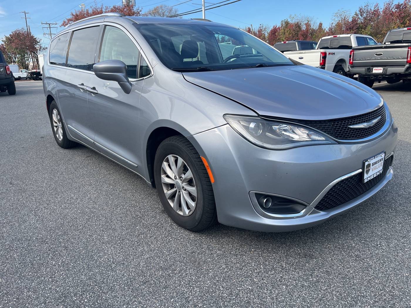 2018 Chrysler Pacifica Touring L — Minivan — 93,319 mi — Springfield, VA