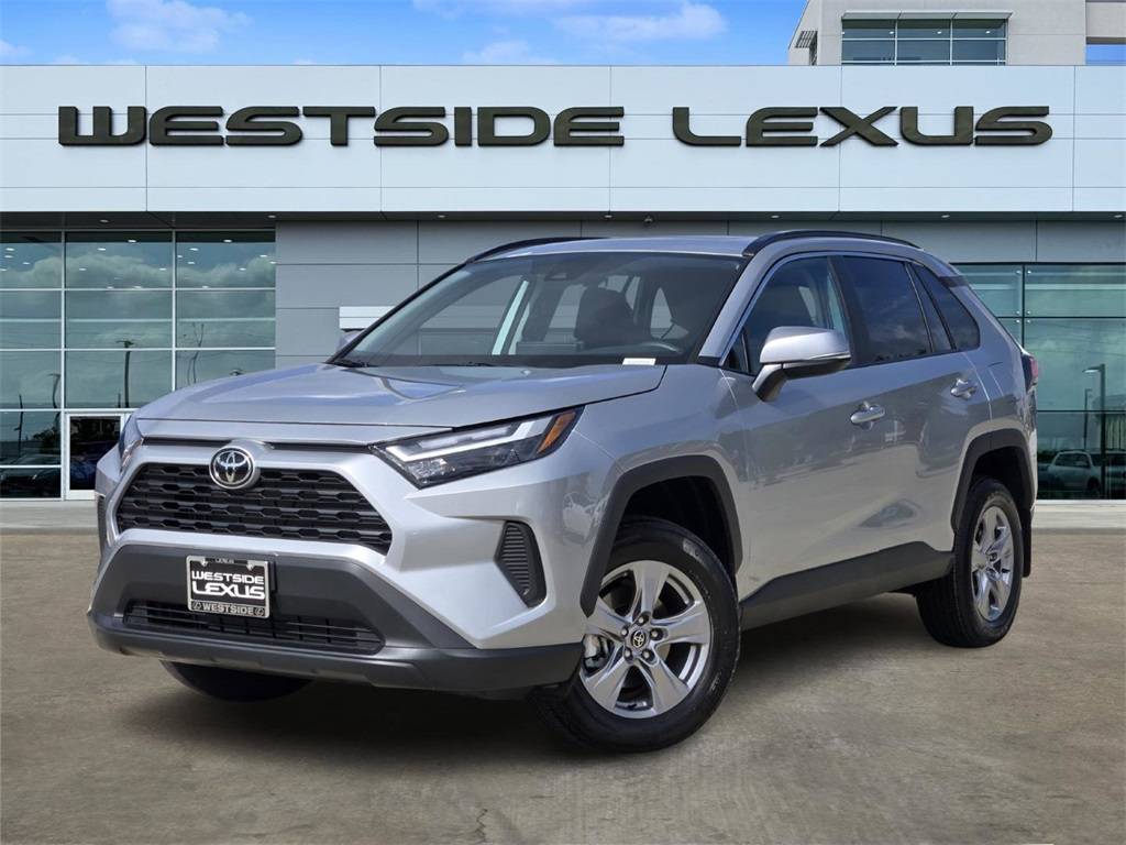 2025 Toyota RAV4 XLE — SUV — 70 mi — Houston, TX