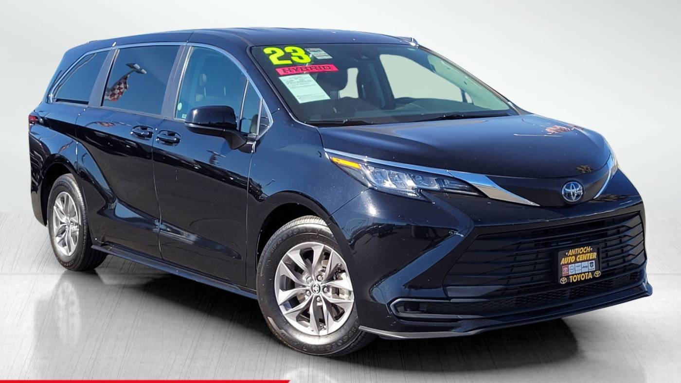 2023 Toyota Sienna LE — Minivan — 30,554 mi — Antioch, CA
