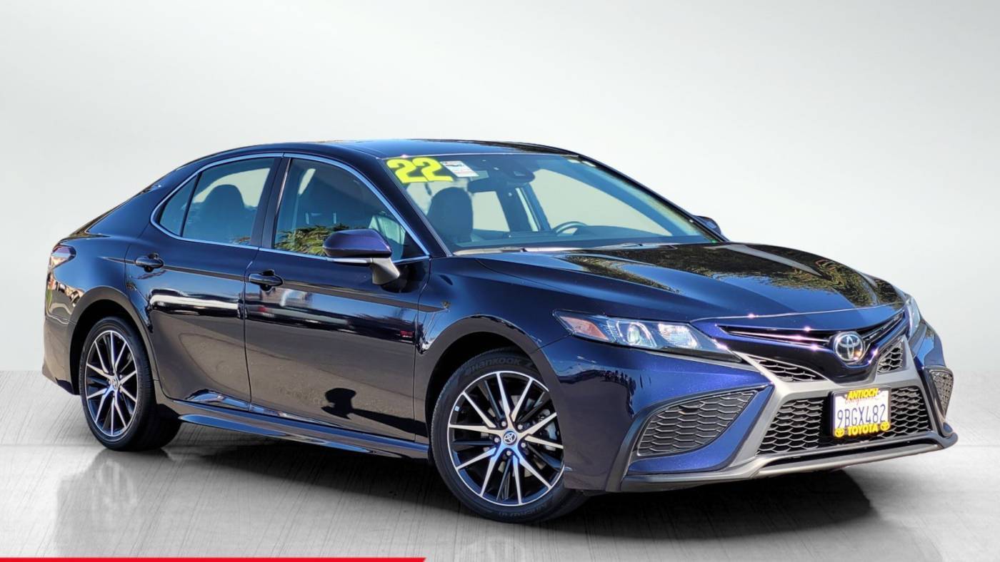2022 Toyota Camry SE — Sedan — 33,865 mi — Antioch, CA
