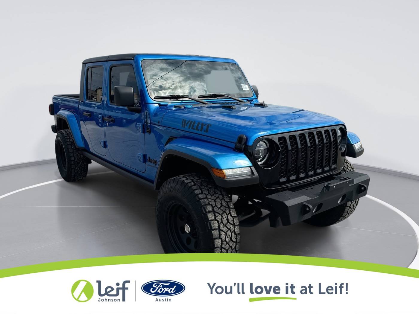 2022 Jeep Gladiator Willys — Pickup Truck — 33,600 mi — Austin, TX