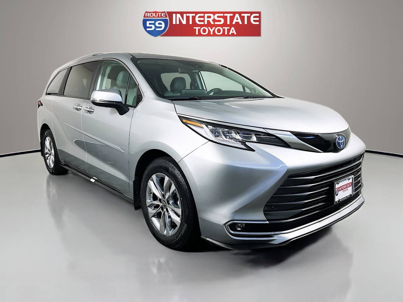 2024 Toyota Sienna Limited — Minivan — 28,112 mi — Airmont, NY