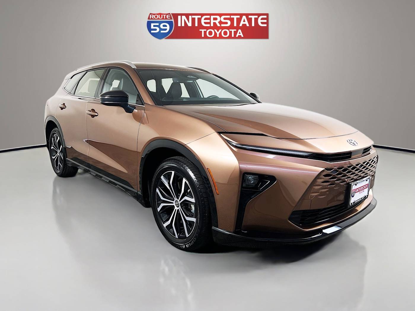 2025 Toyota Crown Signia XLE — SUV — 1,072 mi — Airmont, NY