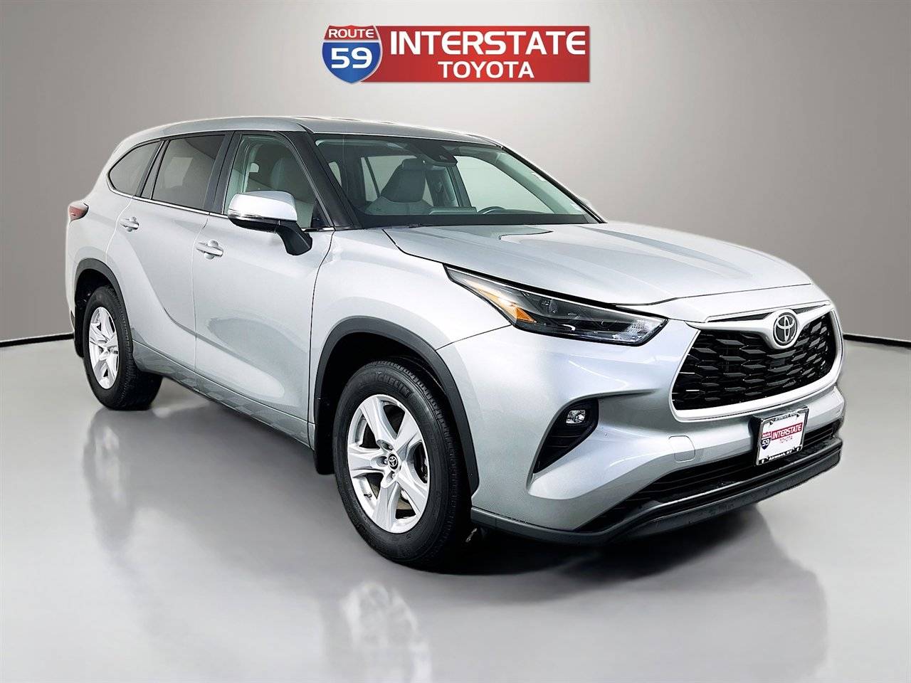 2024 Toyota Highlander LE — SUV — 17,877 mi — Airmont, NY