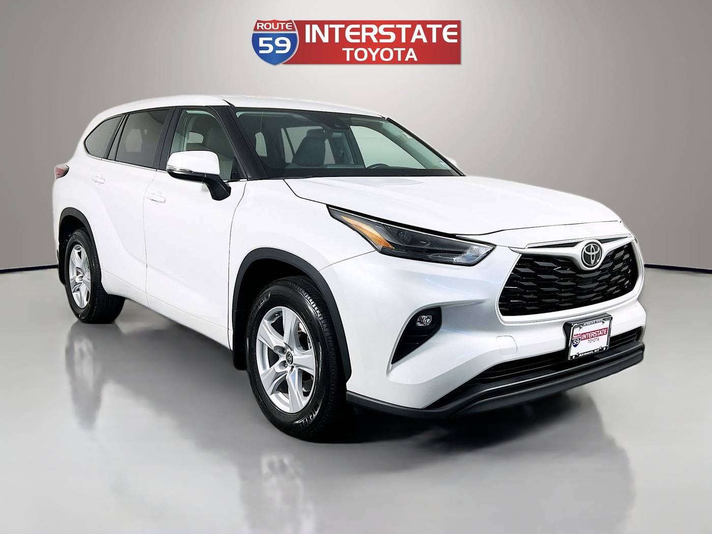 2025 Toyota Highlander LE — SUV — 14,337 mi — Airmont, NY