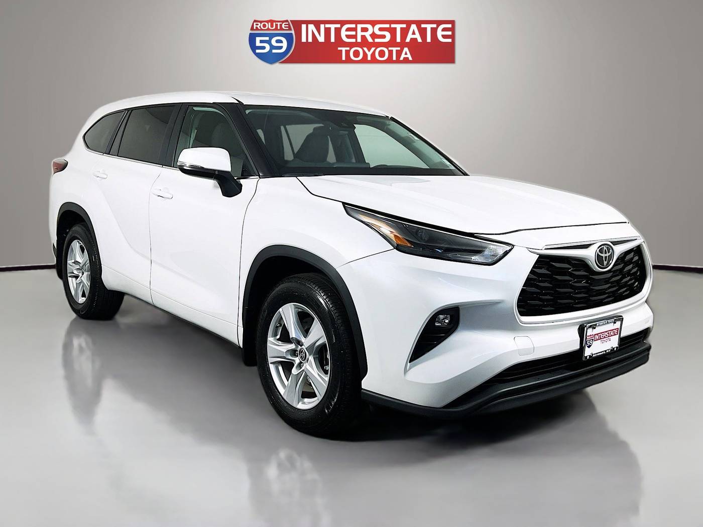 2025 Toyota Highlander LE — SUV — 9,442 mi — Airmont, NY