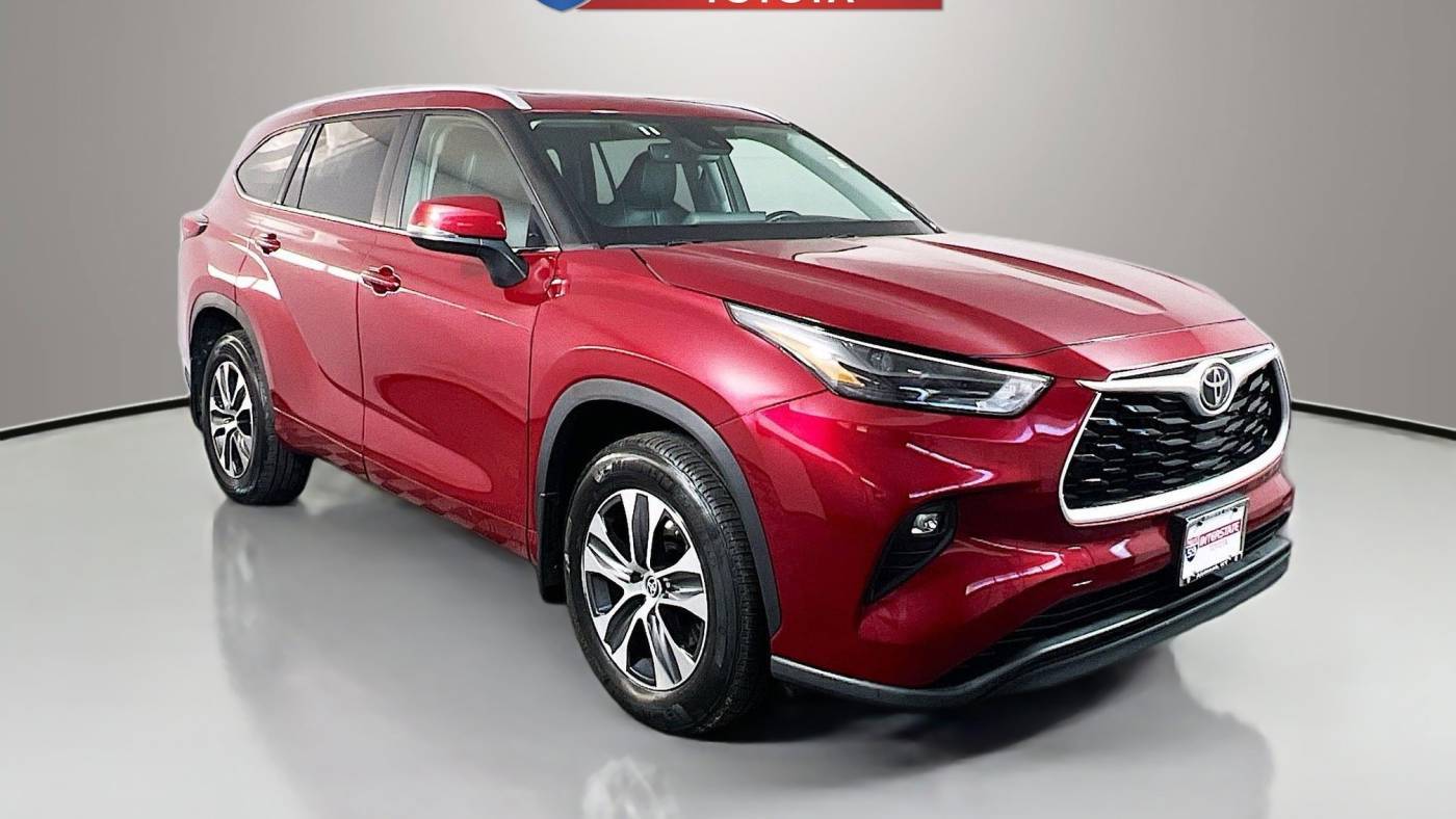 2023 Toyota Highlander XLE — SUV — 33,060 mi — Airmont, NY