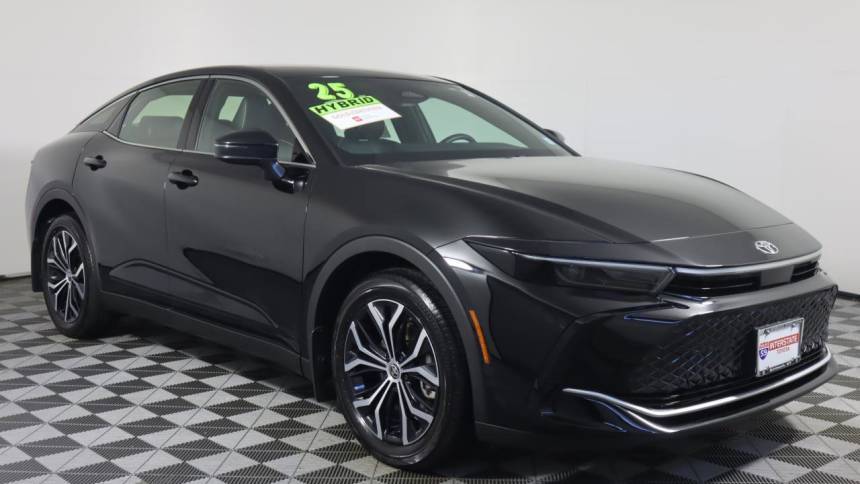 2025 Toyota Crown XLE — Sedan — 5,941 mi — Airmont, NY