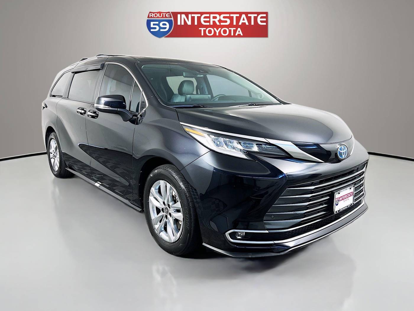 2023 Toyota Sienna Limited — Minivan — 56,174 mi — Airmont, NY