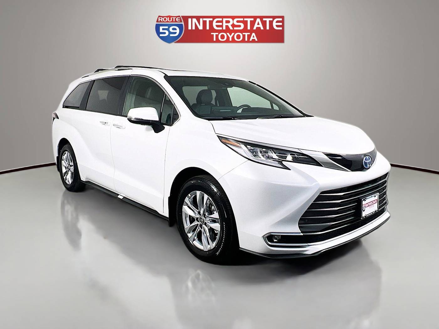 2025 Toyota Sienna Limited — Minivan — 1,795 mi — Airmont, NY