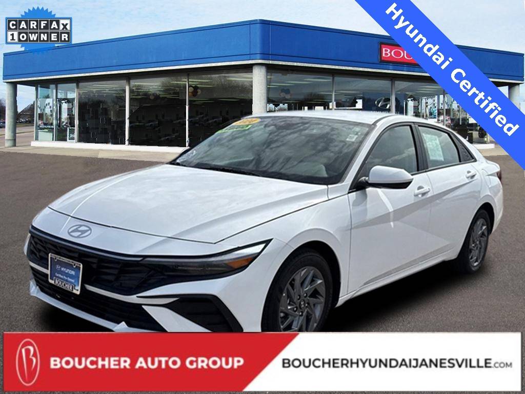 2024 Hyundai Elantra Hybrid Blue — Sedan — 16,362 mi — Janesville, WI
