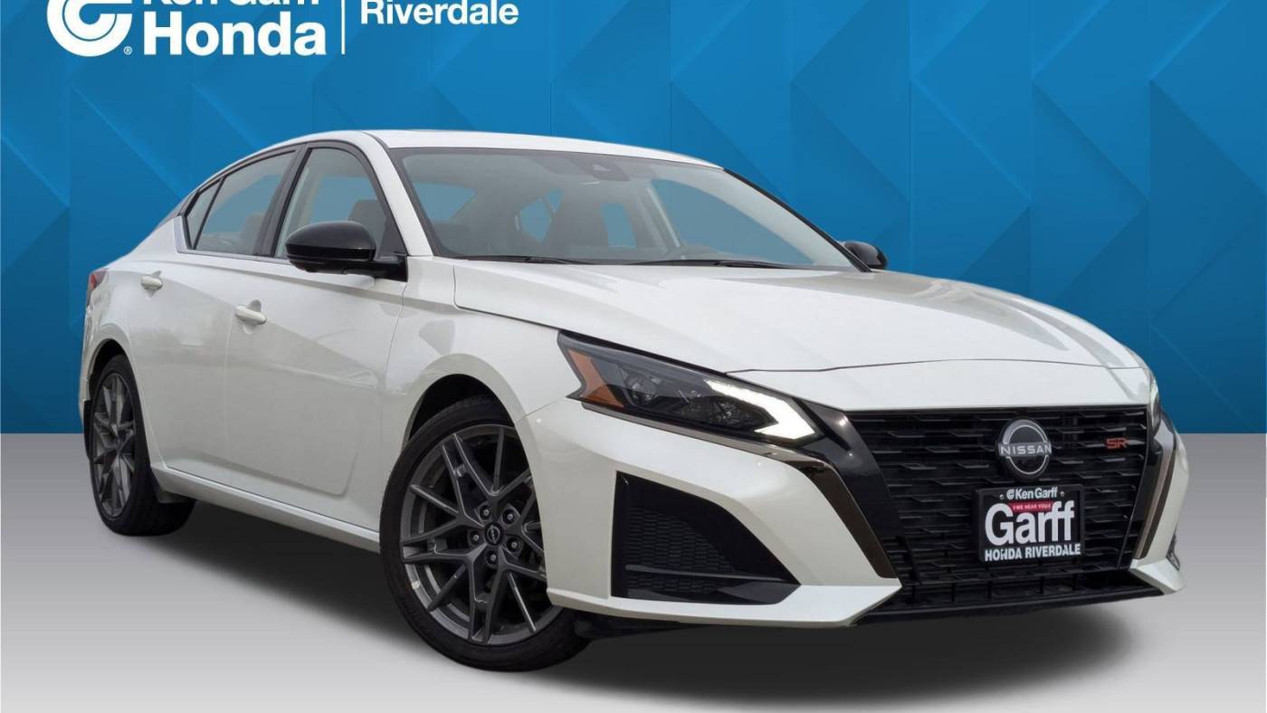 2023 Nissan Altima SR — Sedan — 8,756 mi — Riverdale, UT