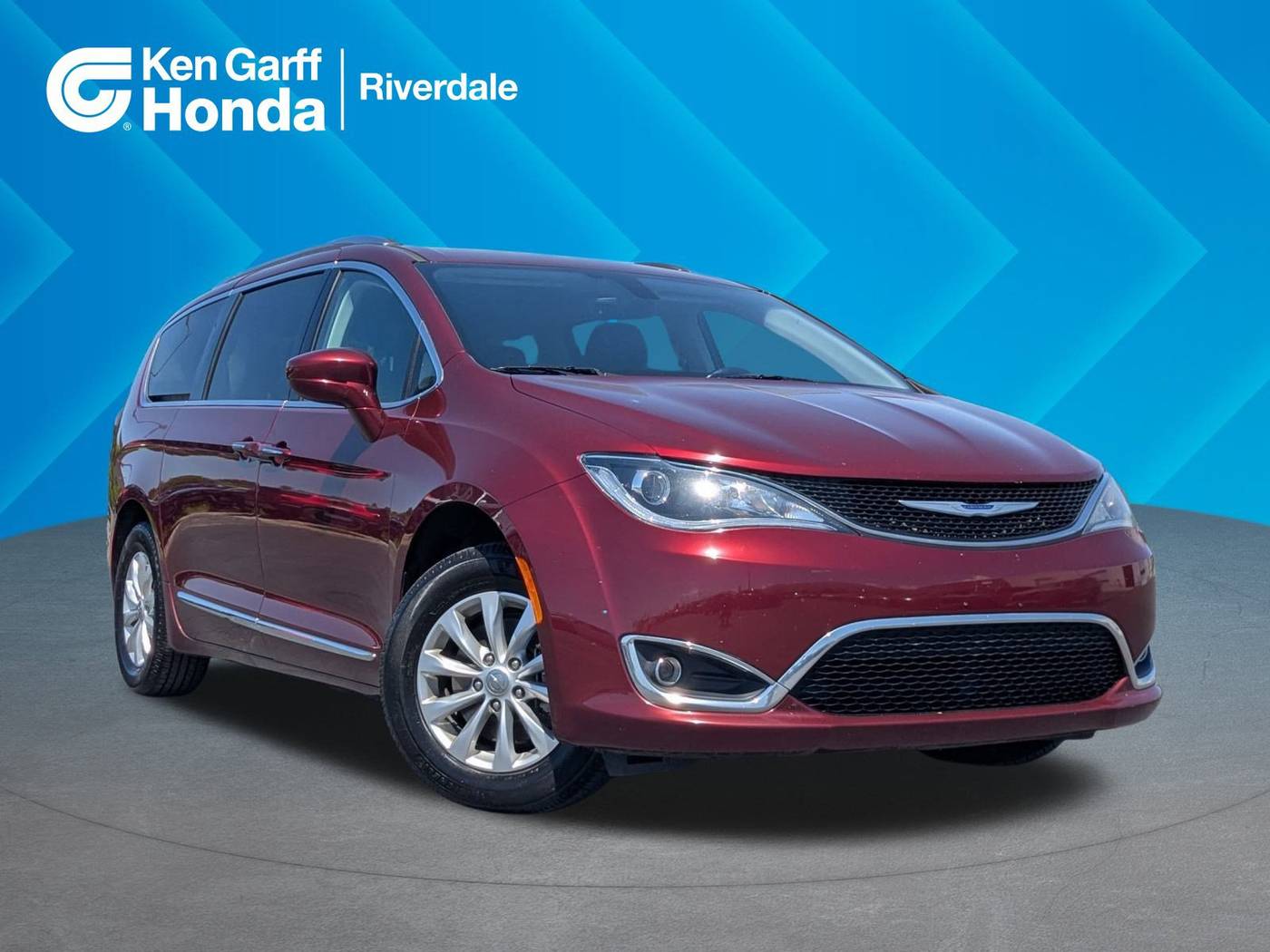 2019 Chrysler Pacifica Touring L — Minivan — 104,915 mi — Riverdale, UT
