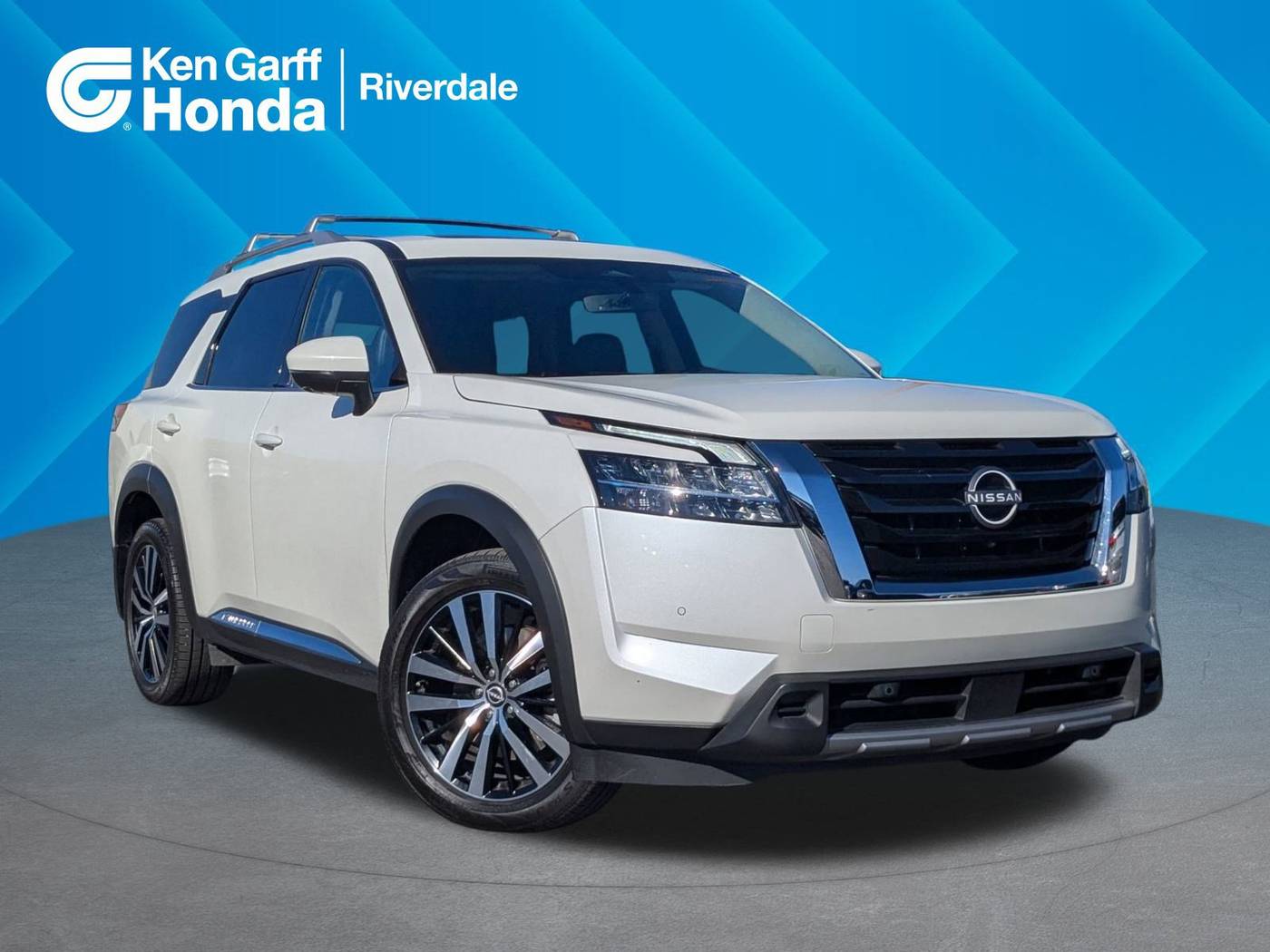 2023 Nissan Pathfinder Platinum — SUV — 31,156 mi — Riverdale, UT
