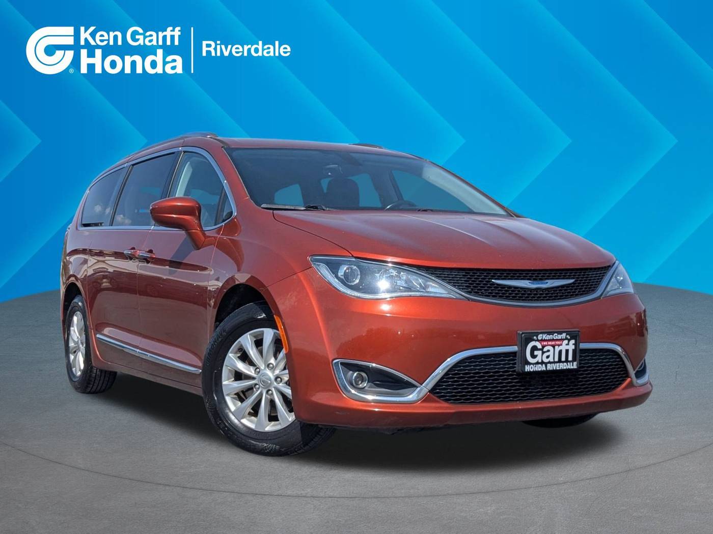 2018 Chrysler Pacifica Touring L Plus — Minivan — 121,506 mi — Riverdale, UT