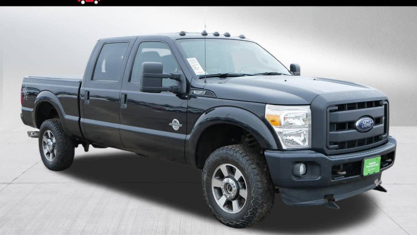 2015 Ford Super Duty F-350 XL — Pickup Truck — 111,971 mi — Cambridge, MN
