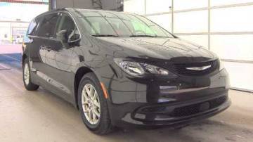 2023 Chrysler Voyager LX — Minivan — 47,062 mi — Cambridge, MN